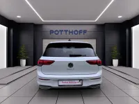 Gebraucht VW Golf VIII Active 150 PS (110 kW) 2023 Pure white Limousine