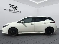 Gebraucht Nissan Leaf N-Connecta 110 kW (150 PS) 2023 Arctic solid white Kleinwagen