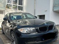 Gebraucht BMW 116 122 PS (89 kW) 2010 Schwarz Kleinwagen