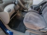 Gebraucht Toyota Yaris 86 PS (63 kW) 2002 Blau Kombi