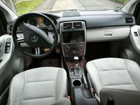 Second-hand Mercedes E200 193 CP (141 kW) 2007 Albastru Break