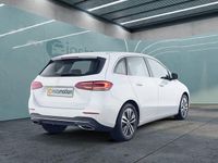 Gebraucht Mercedes B200 Progressive 163 PS (119 kW) 2022 Weiß Van / Kleinbus