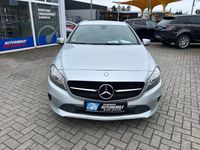 Gebraucht Mercedes A180 122 PS (89 kW) 2015 Silber Limousine