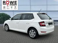 Gebraucht Skoda Fabia Ambition 60 PS (44 kW) 2021 Weiß Kleinwagen