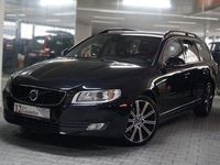 Gebraucht Volvo V70 Momentum 181 PS (133 kW) 2015 Schwarz Kombi