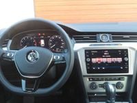 Second-hand VW Passat Comfortline 150 CP (110 kW) 2018 Gri Break