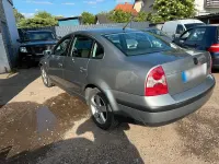 Gebraucht VW Passat 115 PS (84 kW) 2003 Grau Limousine