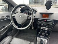 Gebraucht Opel Astra GTC OPC 241 PS (177 kW) 2010 Weiß Limousine