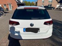 Gebraucht VW Passat Elegance 150 PS (110 kW) 2021 Weiß Limousine