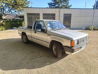 Gebraucht Mitsubishi L200 120 PS (88 kW) 1987 Silber Abholung