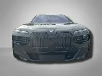 Gebraucht BMW 740 M Sport 299 PS (219 kW) 2025 Saphirschwarz metallic Limousine