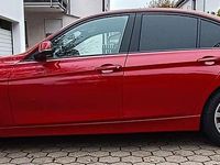 Gebraucht BMW 330 Advantage 252 PS (185 kW) 2018 Rot Limousine