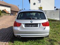 Gebraucht BMW 325 197 PS (144 kW) 2009 Grau Kombi