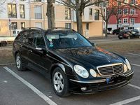 Gebraucht Mercedes E220 150 PS (110 kW) 2005 Schwarz Kombi