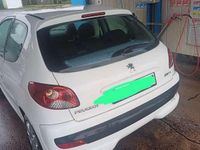 Gebraucht Peugeot 206 60 PS (44 kW) 2012 Weiß Limousine