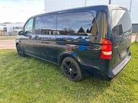 Gebraucht Mercedes V250 190 PS (139 kW) 2017 Blau Van / Kleinbus