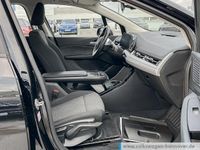 Gebraucht BMW 225 Active Tourer 136 PS (100 kW) 2023 Schwarz metallic Van / Kleinbus