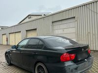 Usata BMW 318 130 CV (95 kW) 2009 Nero Berlina