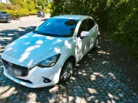 Gebraucht Mazda 2 Edition 95 PS (69 kW) 2015 Weiß Kleinwagen