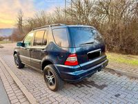 Gebraucht Mercedes ML270 Edition 163 PS (119 kW) 2004 Schwarz SUV