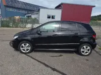 Gebraucht Mercedes 200 136 PS (100 kW) 2009 Schwarz Limousine