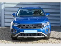 Second-hand VW T-Roc Life 81 CP (59 kW) 2023 Albastru SUV
