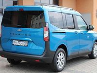 Gebraucht Ford Tourneo Titanium 125 PS (91 kW) 2025 Digitalaquablaumetallic Kombi