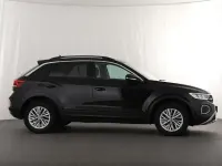 Gebraucht VW T-Roc Life 110 PS (80 kW) 2022 Deep black perleffekt SUV