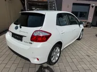 Gebraucht Toyota Auris 136 PS (100 kW) 2011 Weiß Kleinwagen