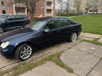 Gebraucht Mercedes C270 170 PS (125 kW) 2002 Blau Limousine