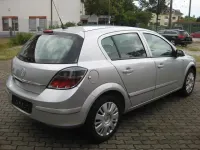 Gebraucht Opel Astra Catch Me 90 PS (66 kW) 2007 Starsilber iii m2 Kleinwagen
