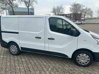 Gebraucht Renault Trafic 90 PS (66 kW) 2015 Weiß Van / Kleinbus