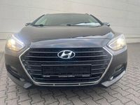 Gebraucht Hyundai i40 165 PS (121 kW) 2018 Phantom black / mic Kombi