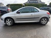 Gebraucht Peugeot 206 CC Platinum 136 PS (100 kW) 2001 Grün Cabrio