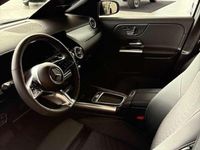 Gebraucht Mercedes GLA200 Night 150 PS (110 kW) 2024 Grau SUV