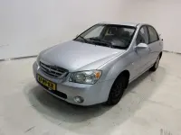 Gebraucht Kia Cerato LX 105 PS (77 kW) 2004 Grau Limousine