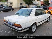 Gebraucht BMW 520 125 PS (91 kW) 1984 Alpin weiss Limousine