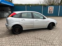 Gebraucht Ford Focus 116 PS (85 kW) 2002 Silber Limousine