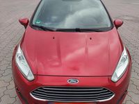 Gebraucht Ford Fiesta SYNC Edition 82 PS (60 kW) 2015 Rot Kleinwagen