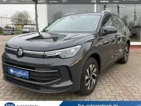 Gebraucht VW Tiguan Life 193 PS (141 kW) 2024 Grau SUV