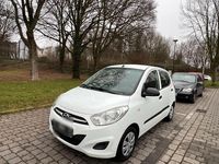 Gebraucht Hyundai i10 60 PS (44 kW) 2012 Weiß Kleinwagen