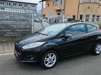 Gebraucht Ford Fiesta Celebration 101 PS (74 kW) 2017 Schwarz Kleinwagen