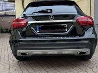 gebraucht Mercedes GLA250 4Matic 7G-DCT AMG Line