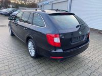 gebraucht Skoda Superb Combi Exclusive 2.0TDI 140PS DSG