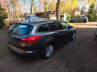 Gebraucht Ford Focus 101 PS (74 kW) 2016 Grau Kombi