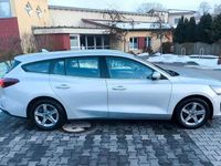 Gebraucht Ford Focus Titanium 120 PS (88 kW) 2022 Silber Limousine