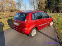 Gebraucht Ford Fiesta 80 PS (58 kW) 2008 Rot Kleinwagen