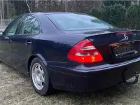 Gebraucht Mercedes E200 163 PS (119 kW) 2003 Blau Limousine