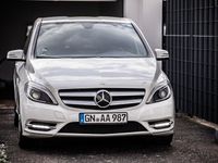 Gebraucht Mercedes B180 125 PS (91 kW) 2012 Weiß Van / Kleinbus
