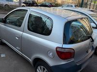Gebraucht Toyota Yaris 65 PS (47 kW) 2002 Silber Kleinwagen